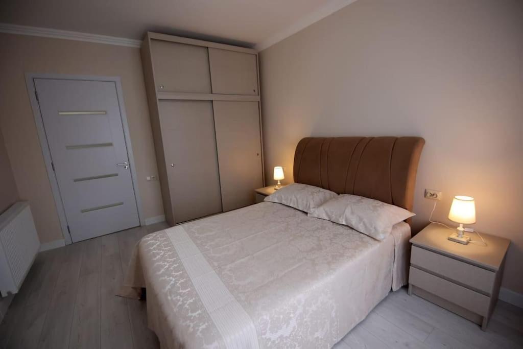 Persona Rooms Zugdidi Dış mekan fotoğraf